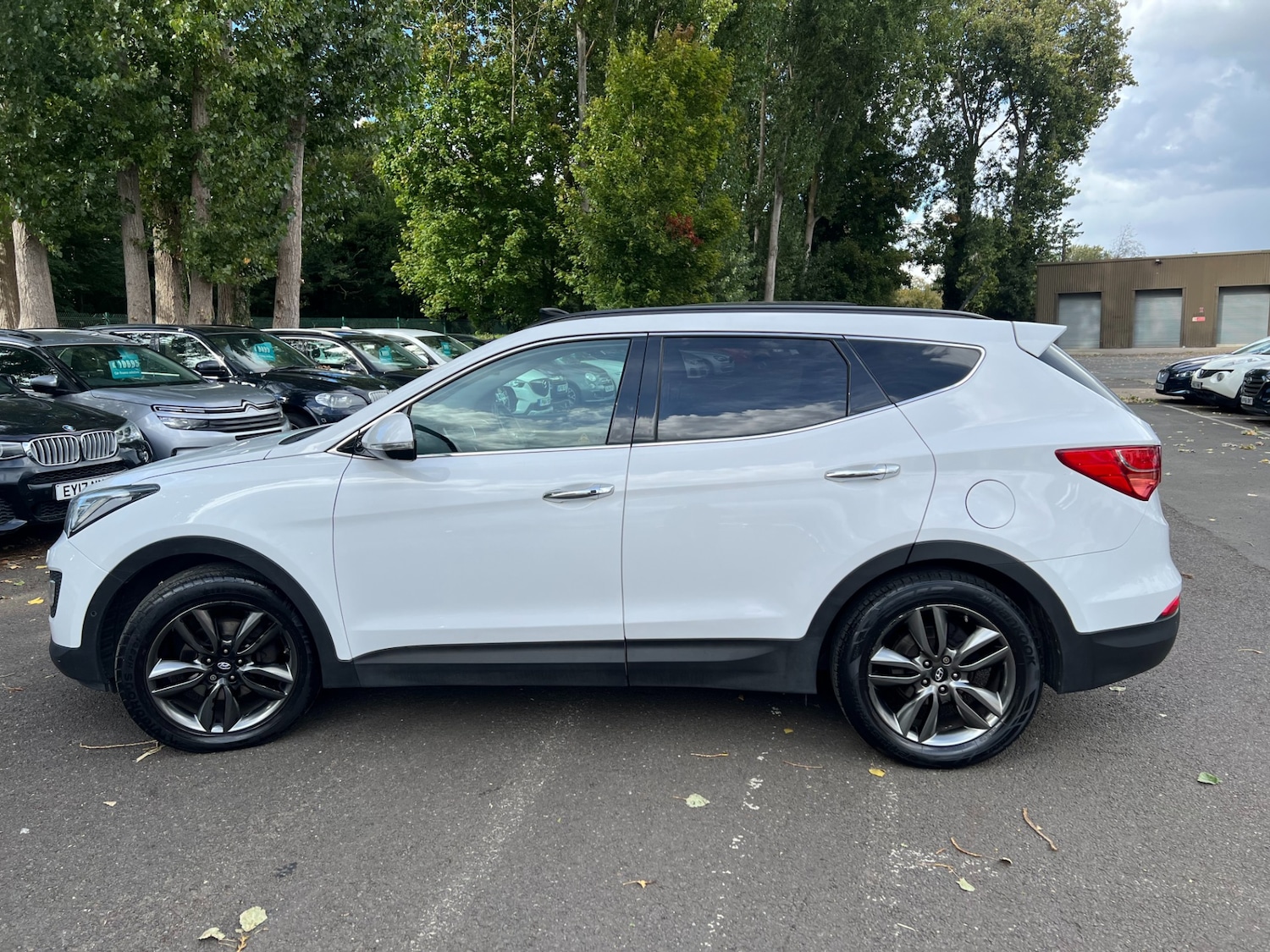 Used Hyundai Santa Fe 2015 for sale - 77261079: Photo 10