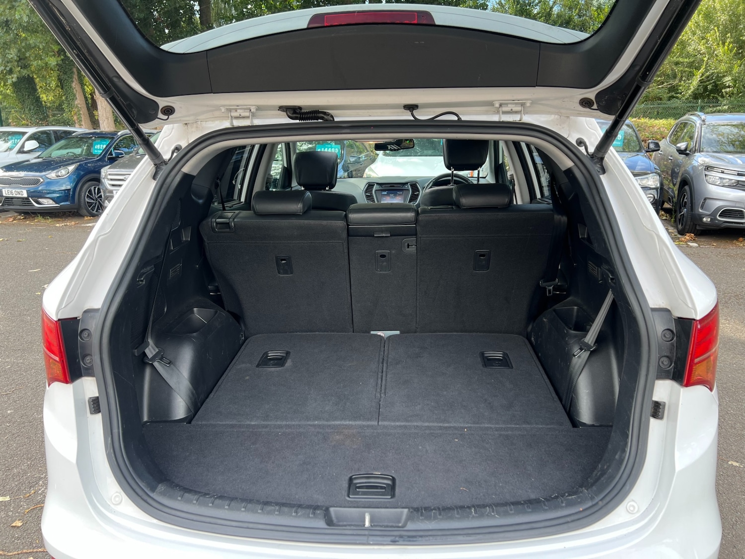 Used Hyundai Santa Fe 2015 for sale - 77261079: Photo 15