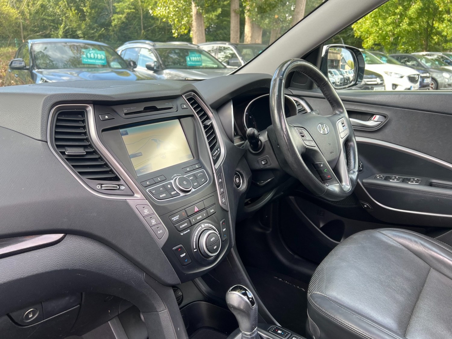 Used Hyundai Santa Fe 2015 for sale - 77261079: Photo 19