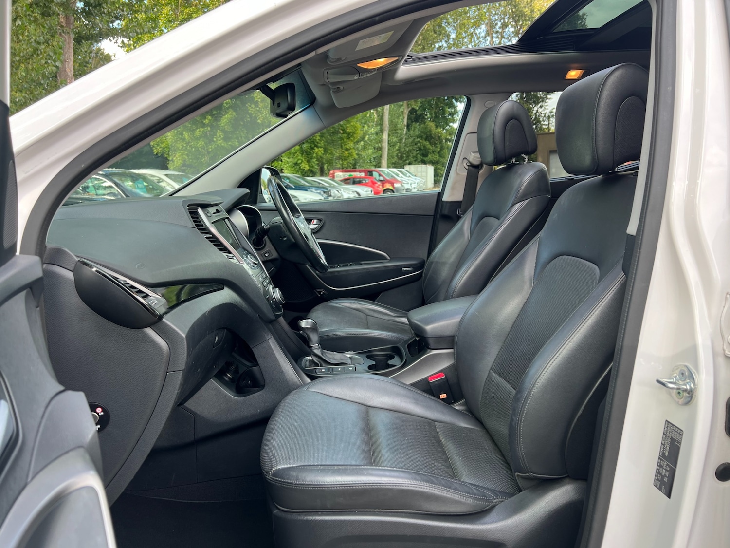 Used Hyundai Santa Fe 2015 for sale - 77261079: Photo 22