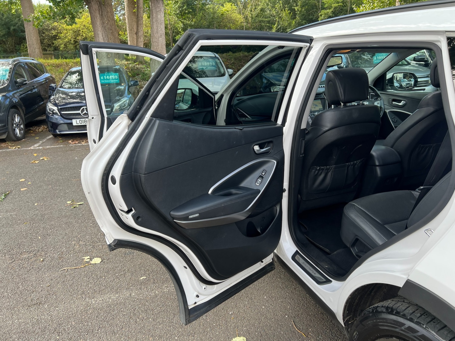 Used Hyundai Santa Fe 2015 for sale - 77261079: Photo 37