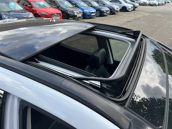 Used Hyundai Santa Fe 2015 for sale - 77261079: Photo