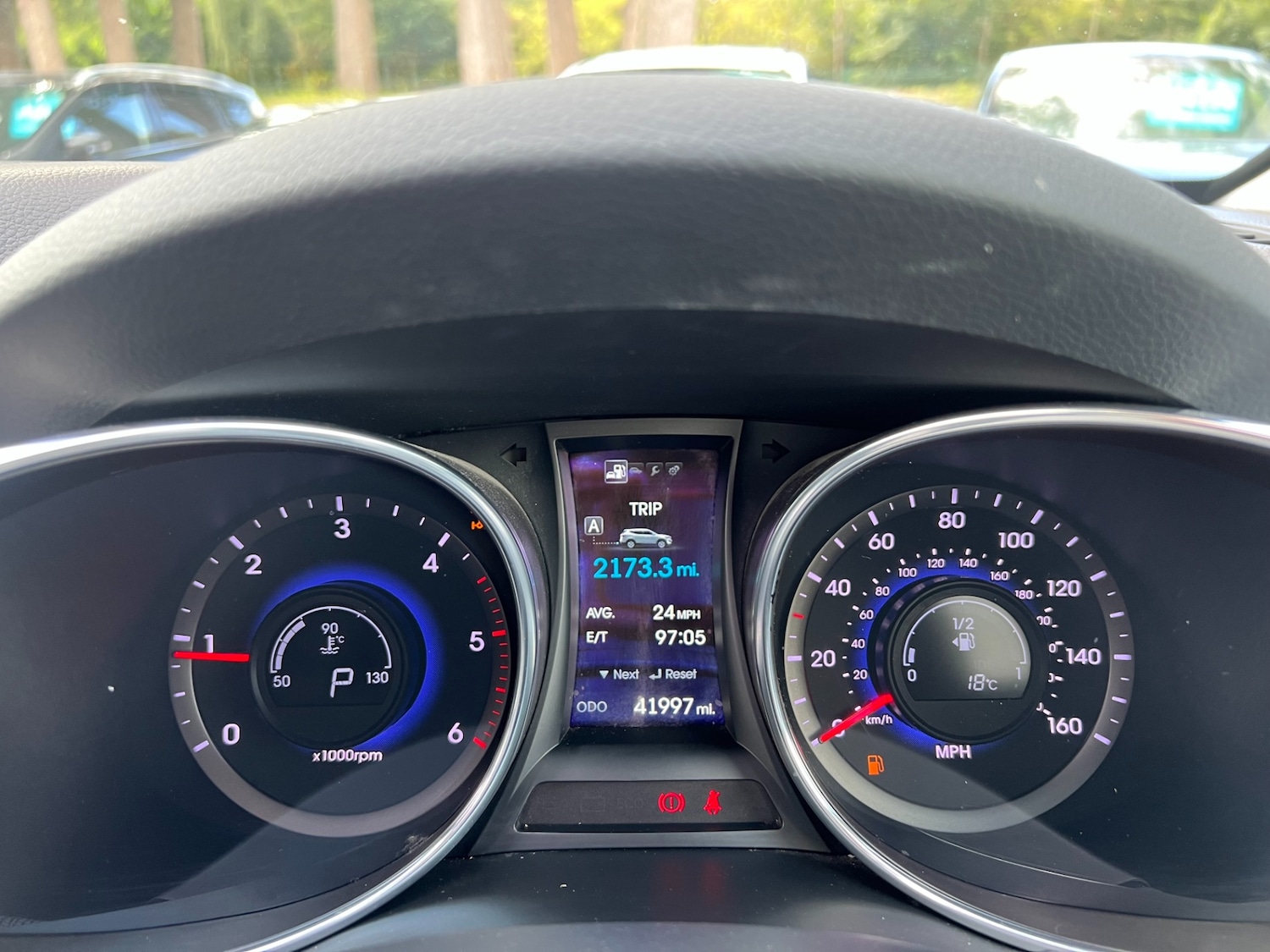 Used Hyundai Santa Fe 2015 for sale - 77261079: Photo 49