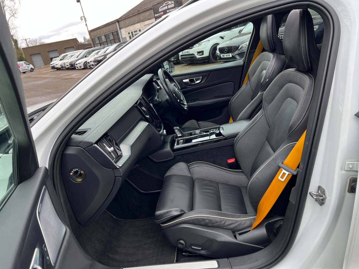 Used Volvo V60 2020 for sale - 78040597: Photo 18