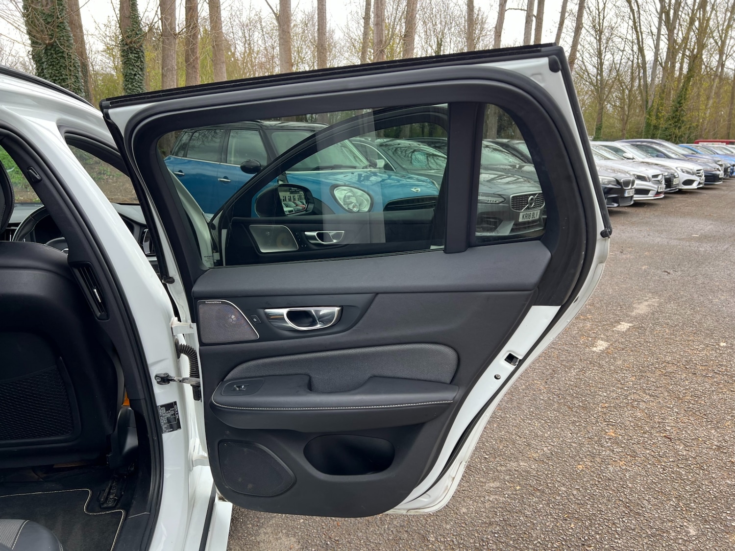 Used Volvo V60 2020 for sale - 78040597: Photo 37