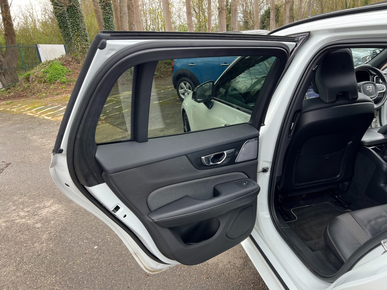 Used Volvo V60 2020 for sale - 78040597: Photo 40