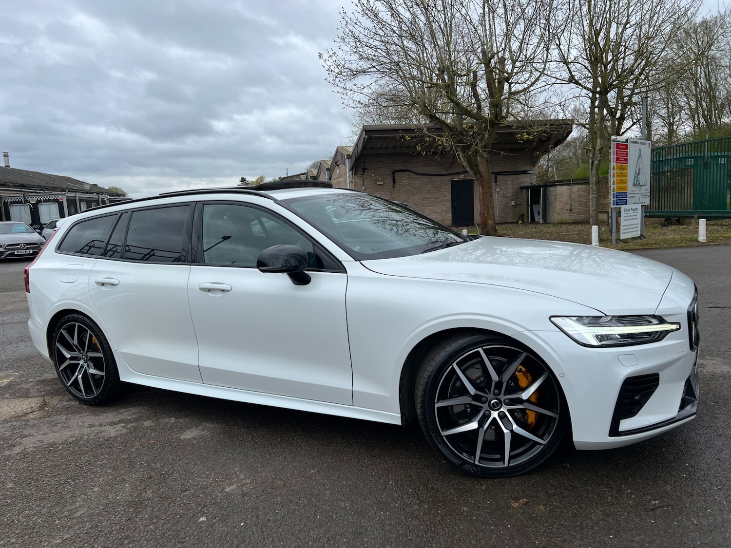 Used Volvo V60 2020 for sale - 78040597: Photo 5