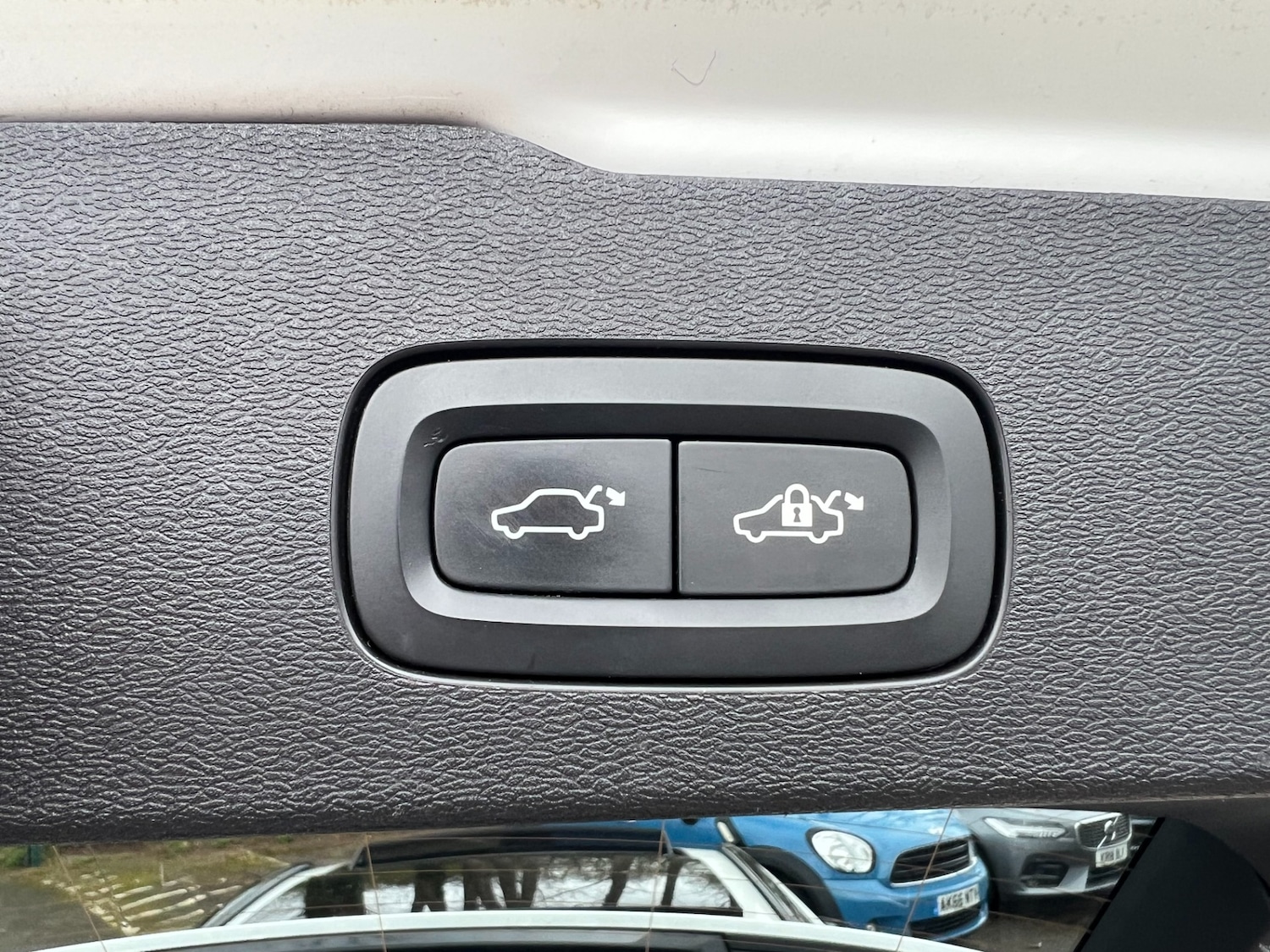 Used Volvo V60 2020 for sale - 78040597: Photo 9