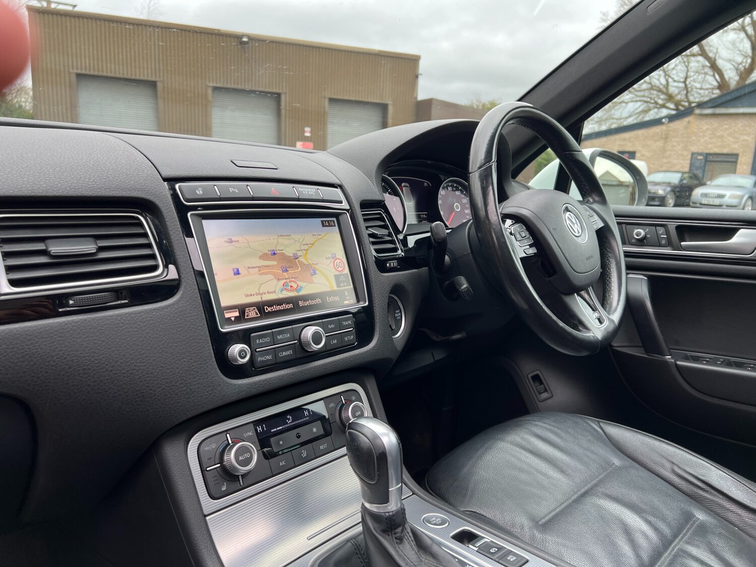 Used Volkswagen Touareg 2014 for sale - 77630175: Photo 18