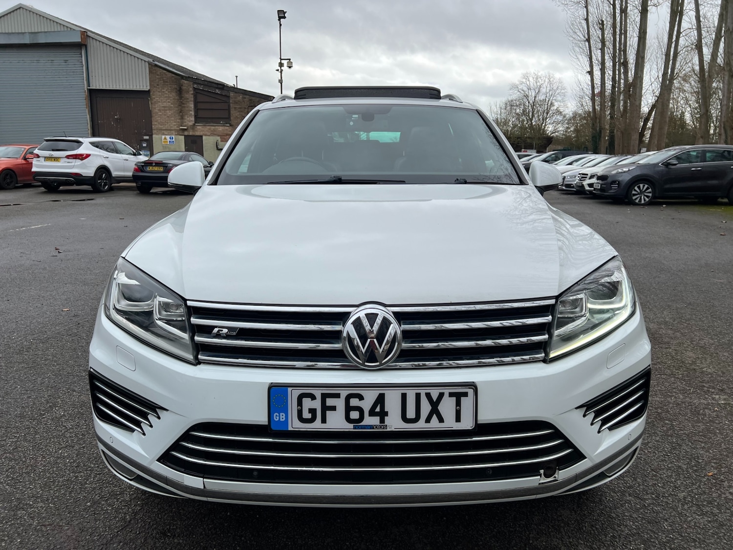 Used Volkswagen Touareg 2014 for sale - 77630175: Photo 2