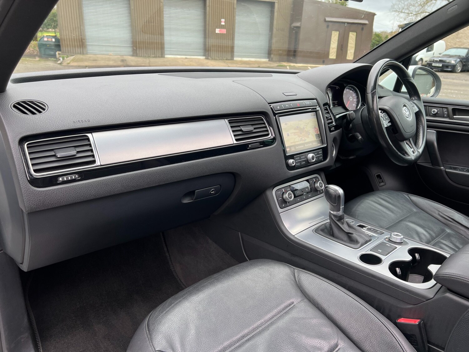 Used Volkswagen Touareg 2014 for sale - 77630175: Photo 25