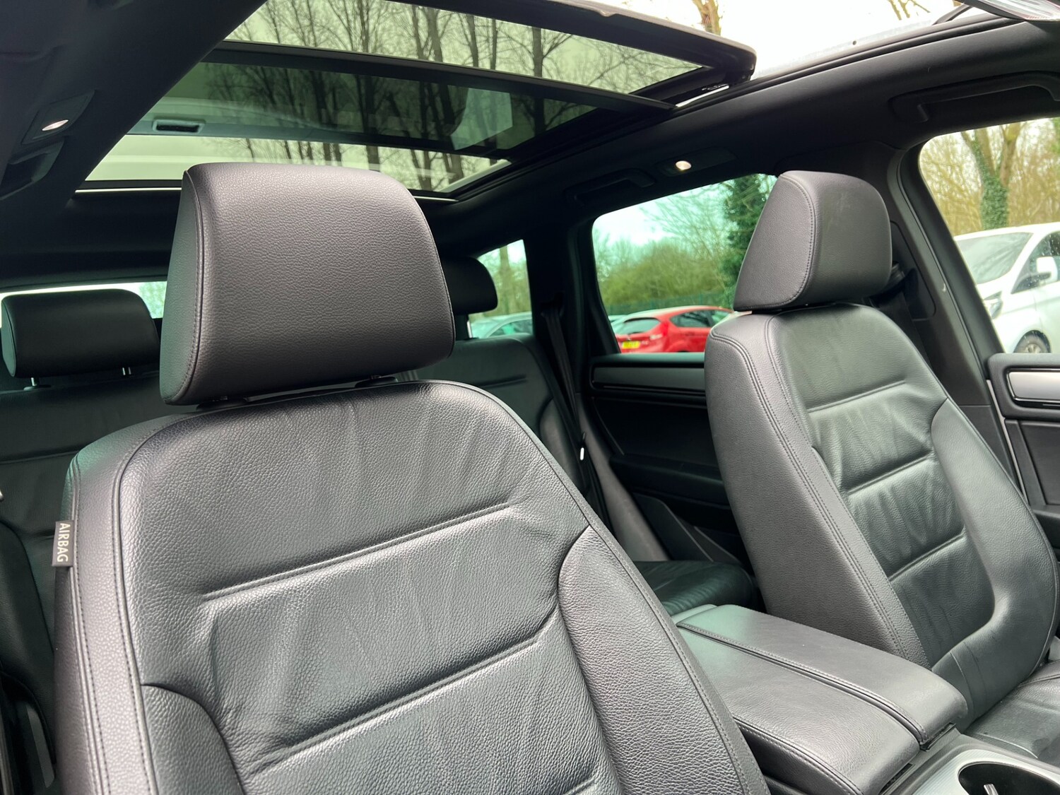 Used Volkswagen Touareg 2014 for sale - 77630175: Photo 27