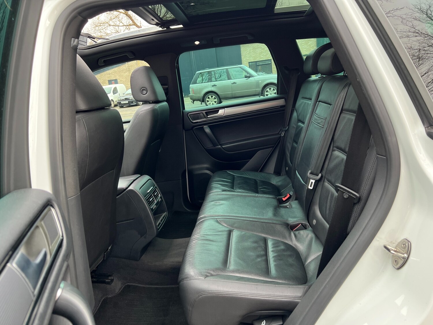 Used Volkswagen Touareg 2014 for sale - 77630175: Photo 28