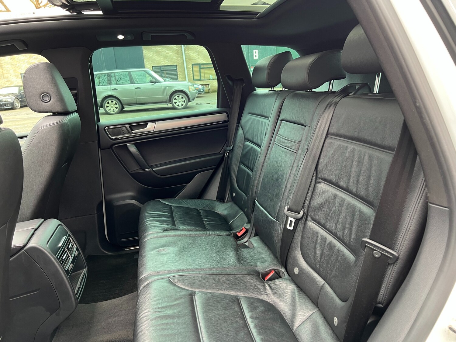 Used Volkswagen Touareg 2014 for sale - 77630175: Photo 29