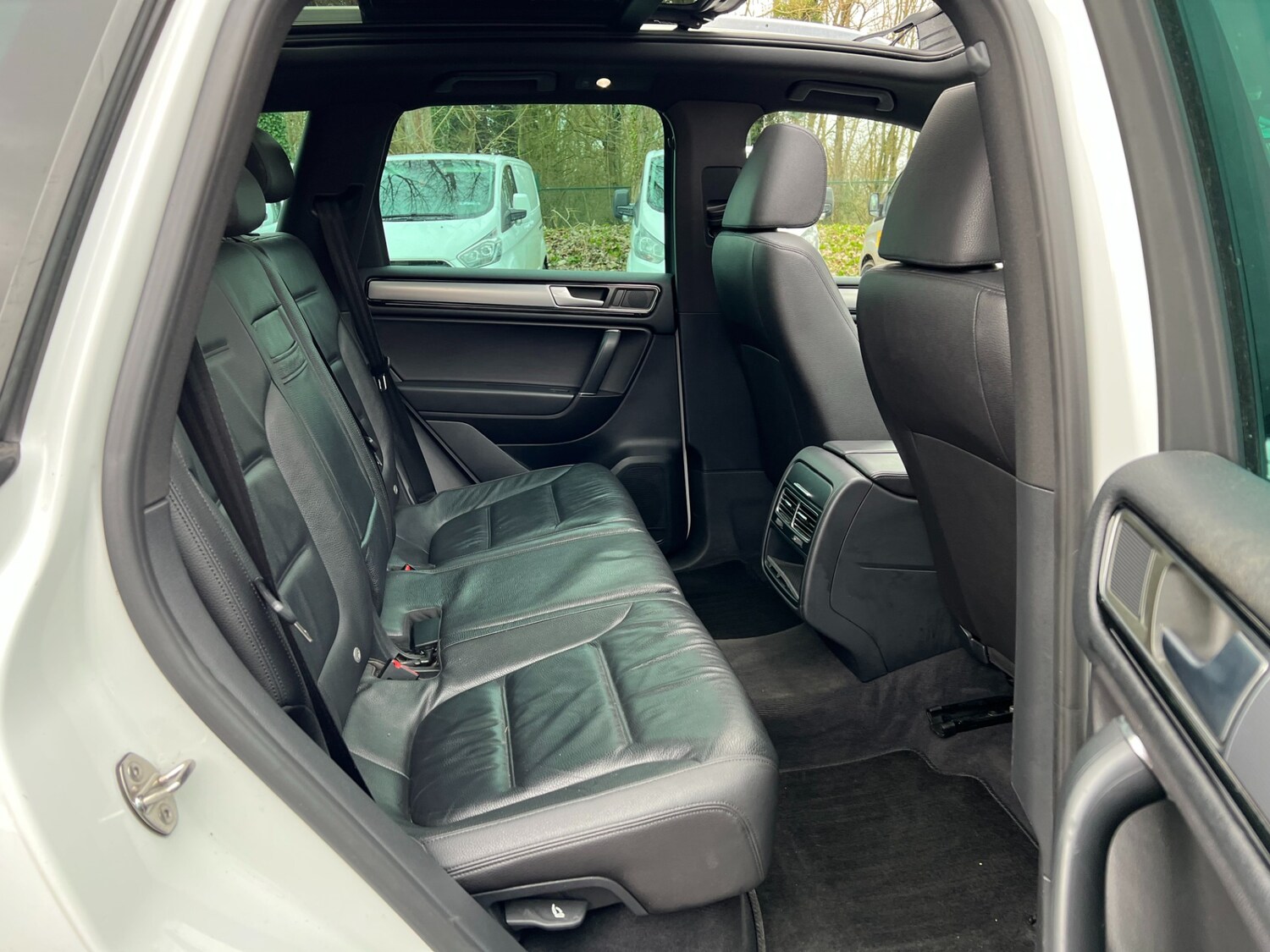 Used Volkswagen Touareg 2014 for sale - 77630175: Photo 31