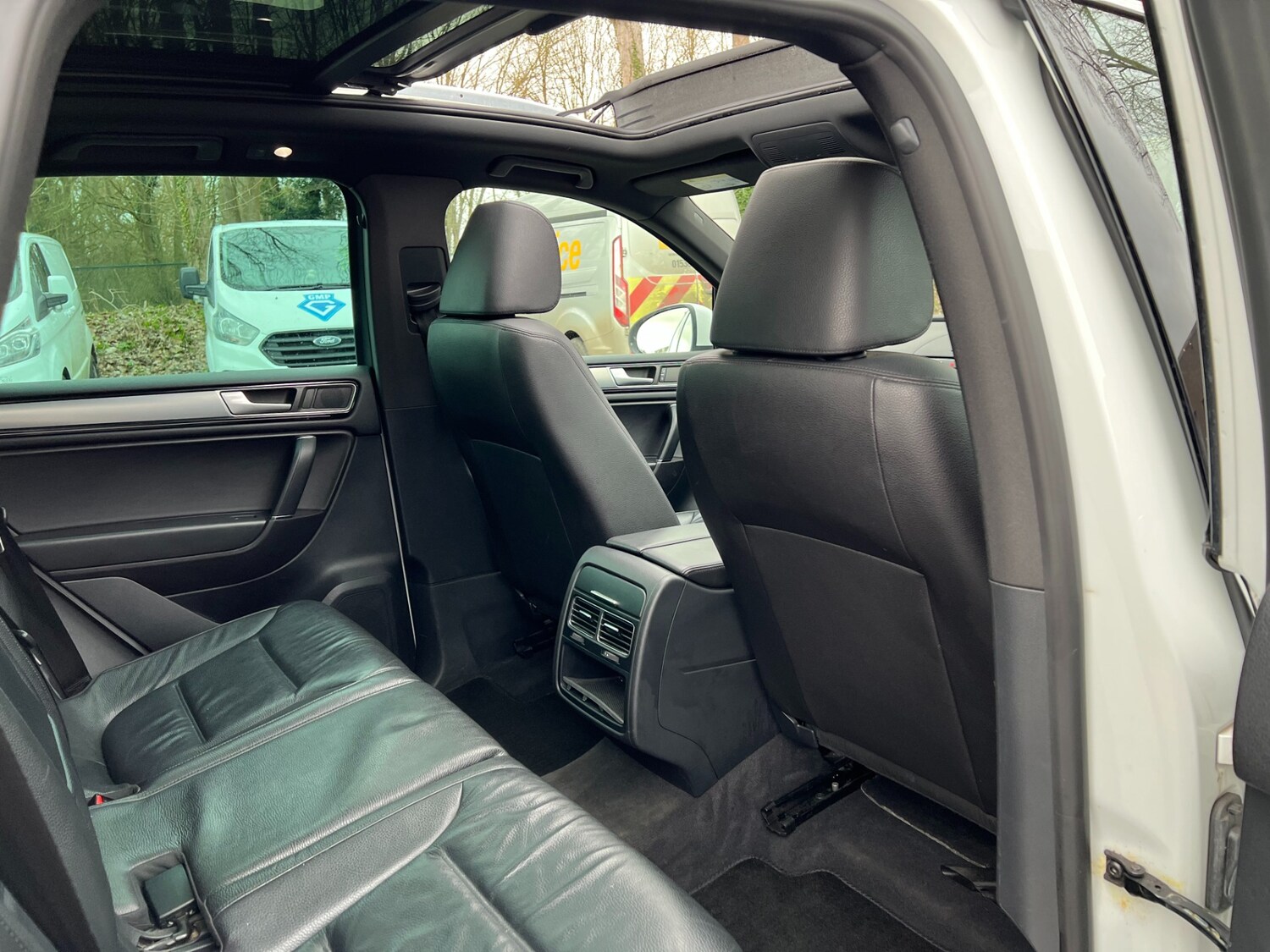 Used Volkswagen Touareg 2014 for sale - 77630175: Photo 32