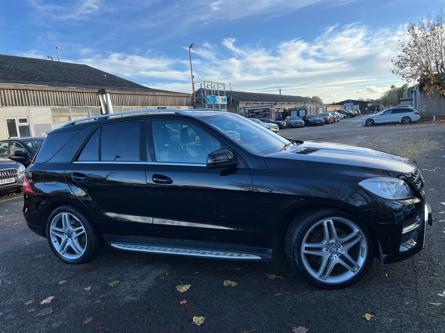 Used Mercedes-Benz M Class 2012 for sale - 76568204: Photo 4