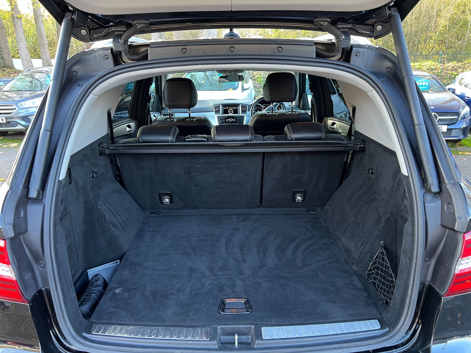 Used Mercedes-Benz M Class 2012 for sale - 76568204: Photo 8