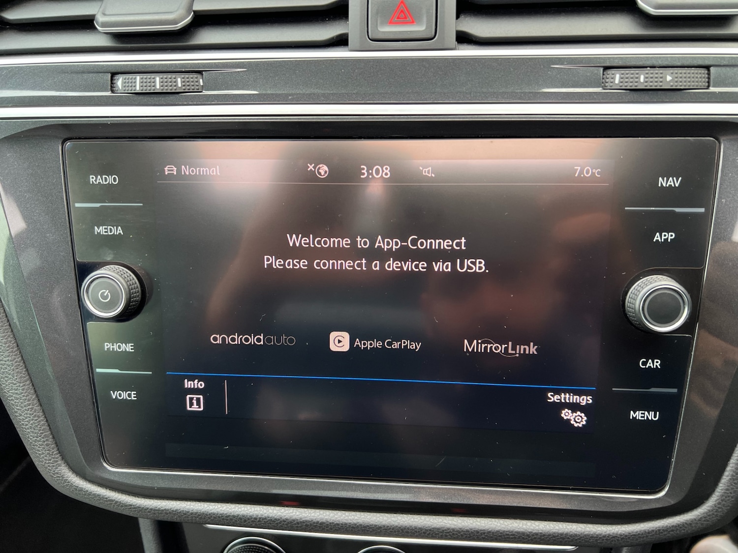 Used Volkswagen Tiguan 2018 for sale - 77435347: Photo 24