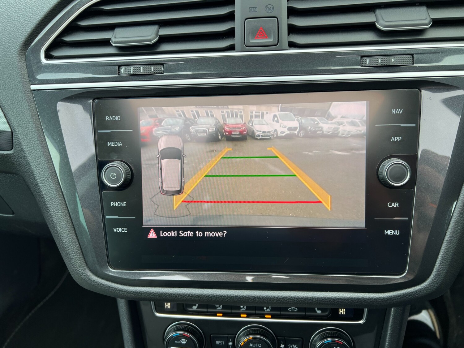 Used Volkswagen Tiguan 2018 for sale - 77435347: Photo 25