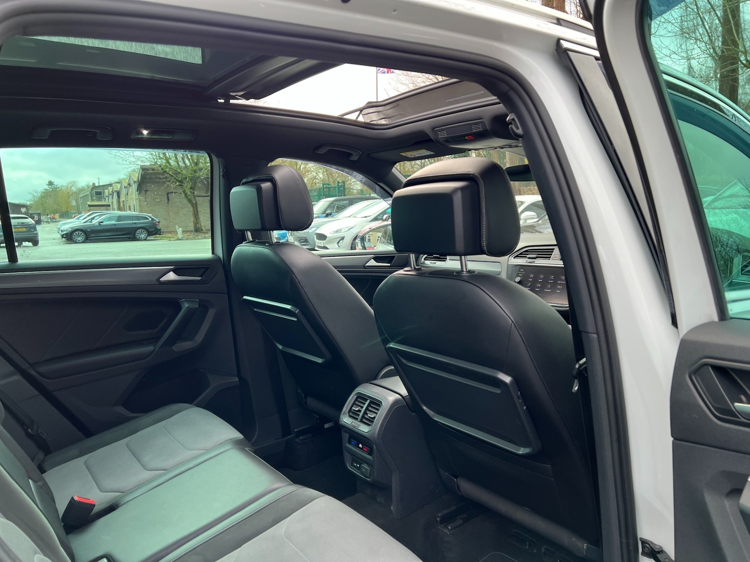 Used Volkswagen Tiguan 2018 for sale - 77435347: Photo 35