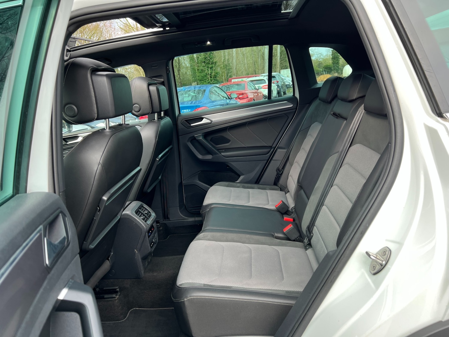 Used Volkswagen Tiguan 2018 for sale - 77435347: Photo 37