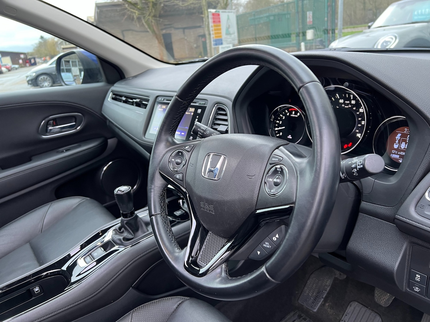 Used Honda HR-V 2016 for sale - 77532338: Photo 17