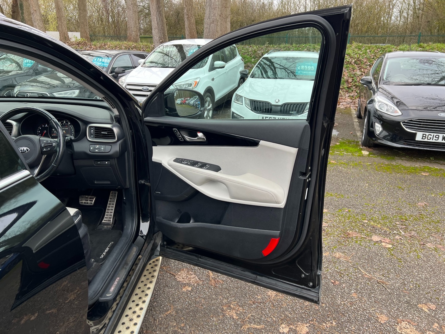 Used Kia Sorento 2017 for sale - 77054978: Photo 35