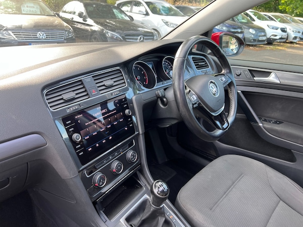 Used Volkswagen Golf 2018 for sale - 75025853: Photo 23