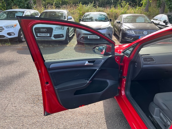 Used Volkswagen Golf 2018 for sale - 75025853: Photo 27