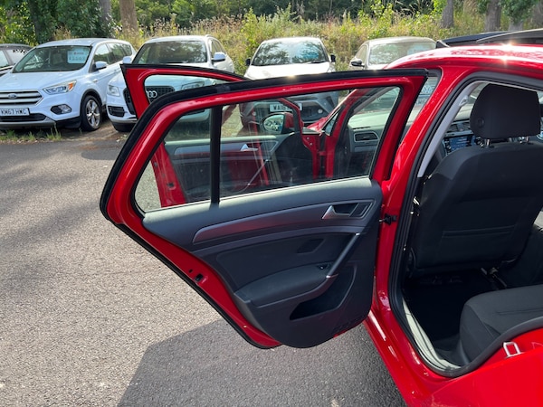 Used Volkswagen Golf 2018 for sale - 75025853: Photo 28