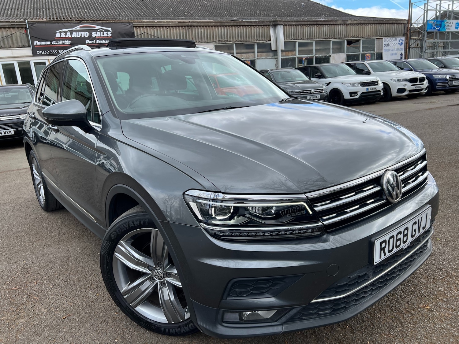 Used Volkswagen Tiguan 2018 for sale - 78122811: Photo 1