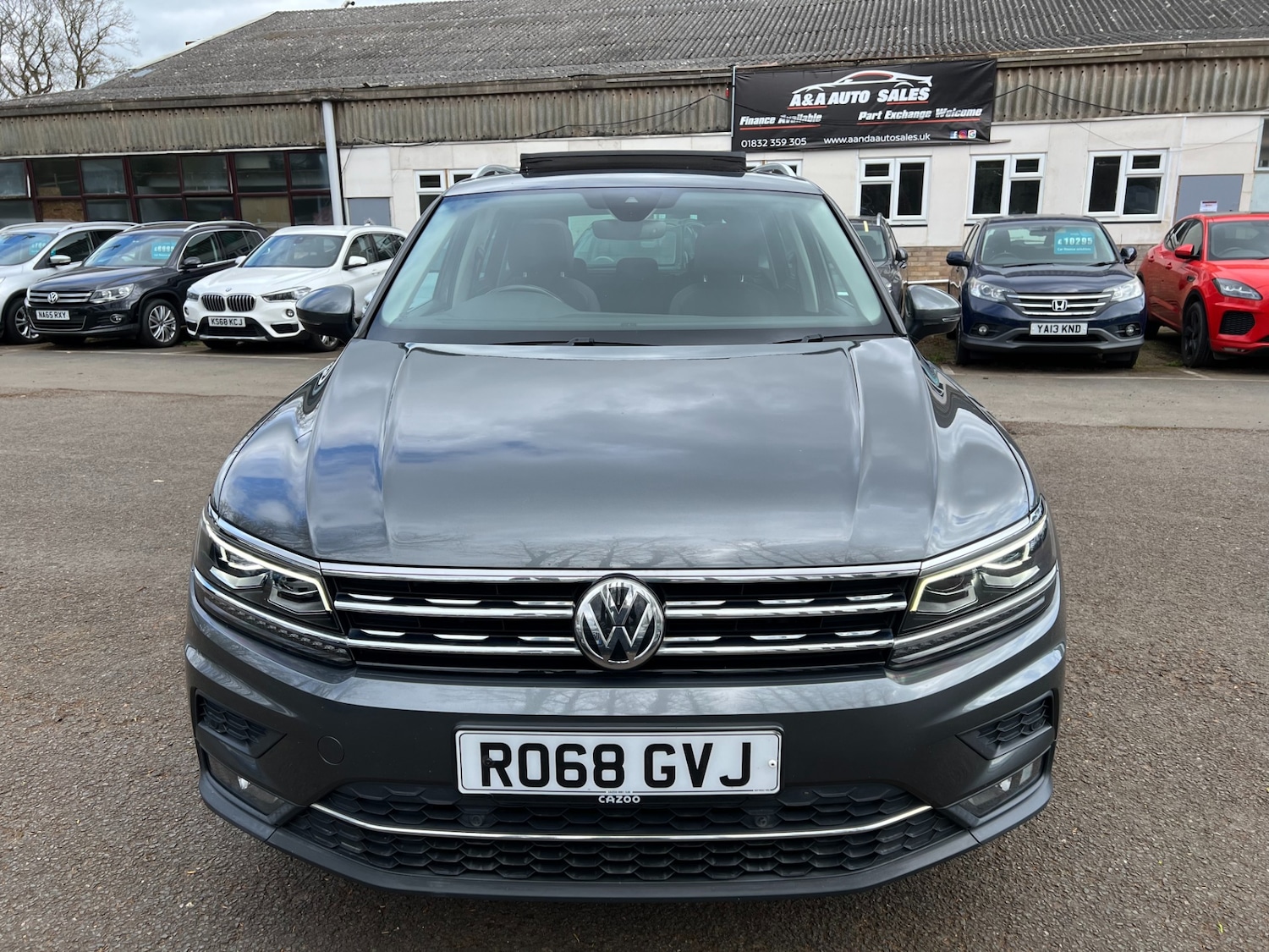 Used Volkswagen Tiguan 2018 for sale - 78122811: Photo 2