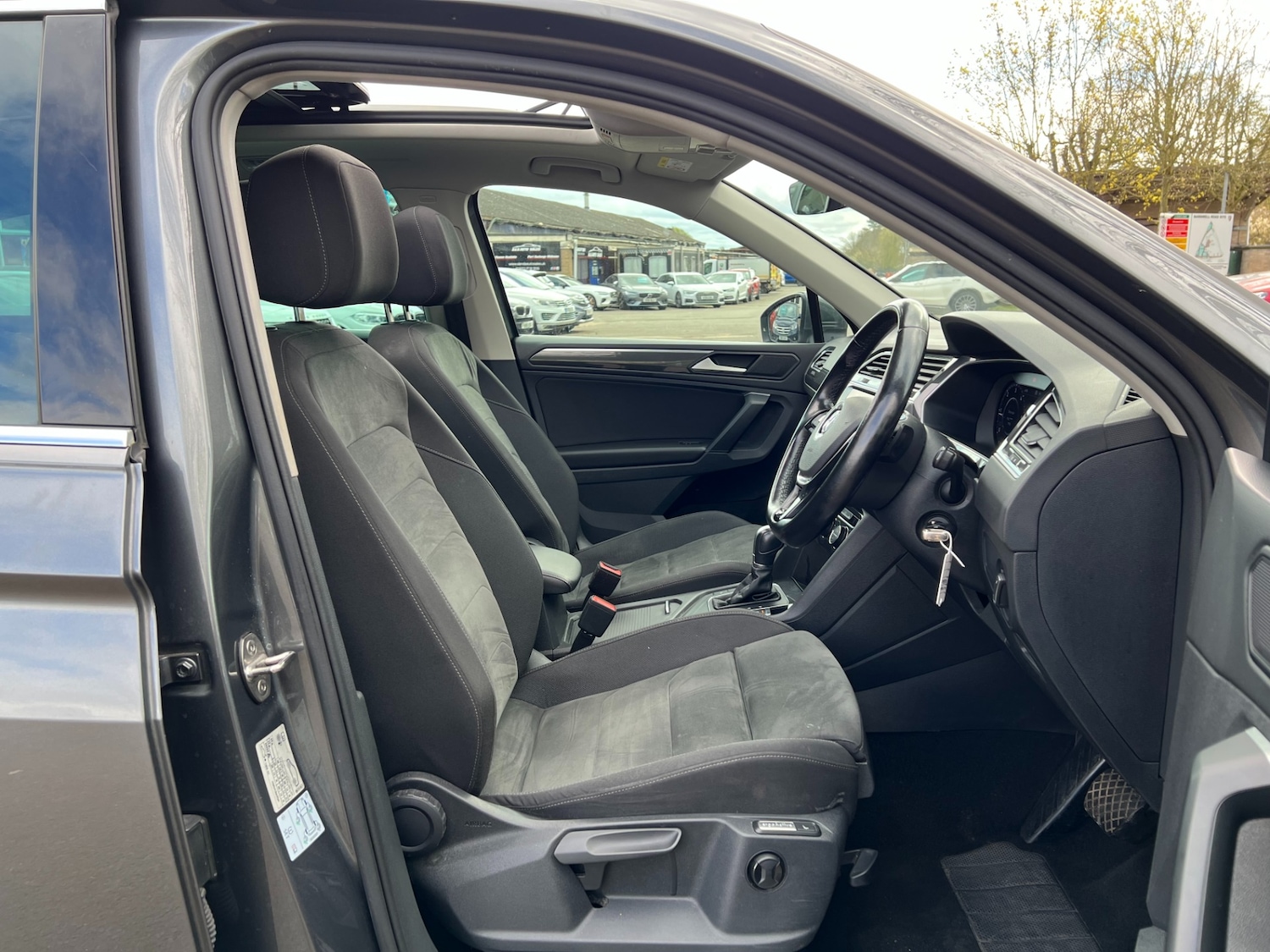 Used Volkswagen Tiguan 2018 for sale - 78122811: Photo 25