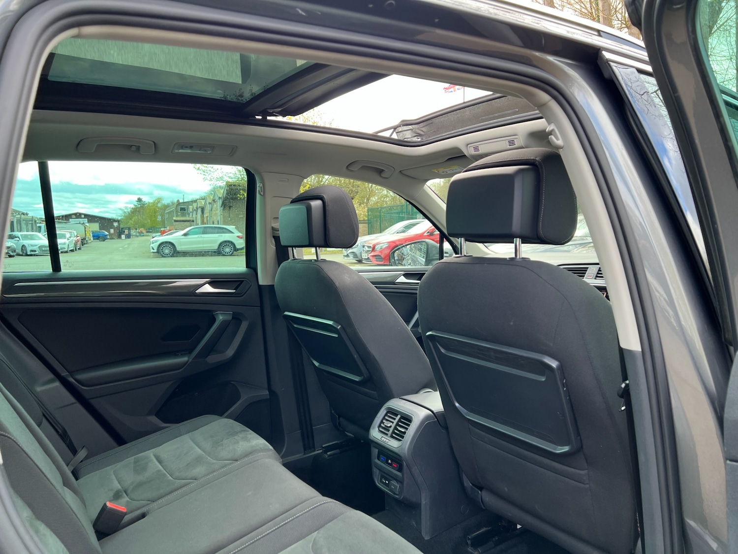 Used Volkswagen Tiguan 2018 for sale - 78122811: Photo 28