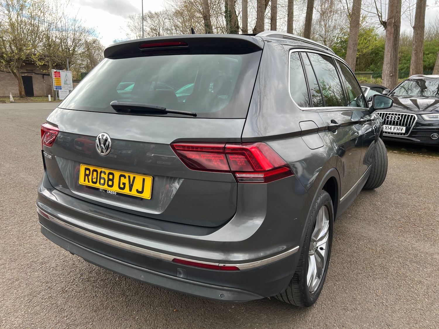 Used Volkswagen Tiguan 2018 for sale - 78122811: Photo 6