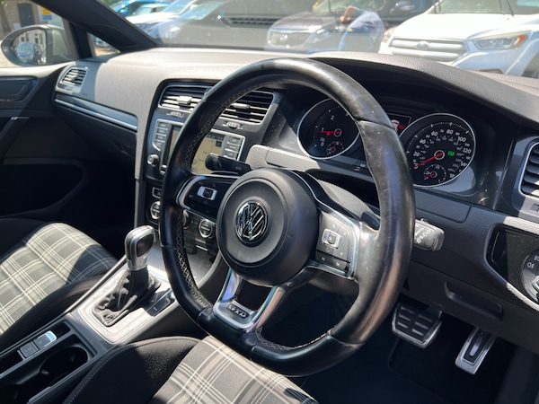 Used Volkswagen Golf 2017 for sale - 75283585: Photo 15