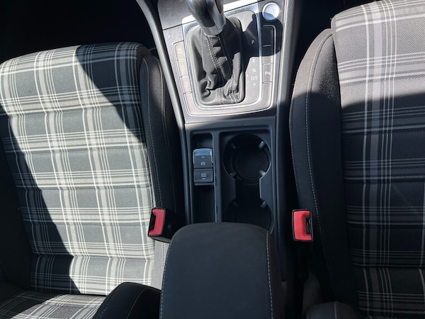 Used Volkswagen Golf 2017 for sale - 75283585: Photo 36
