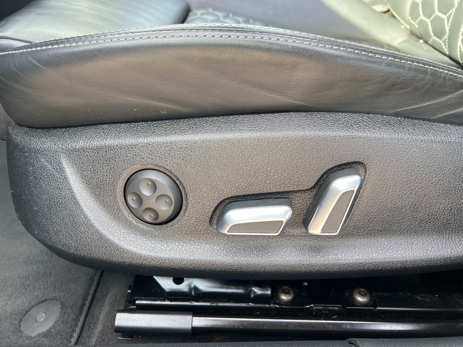 Used Audi RS6 2015 for sale - 78026339: Photo 22