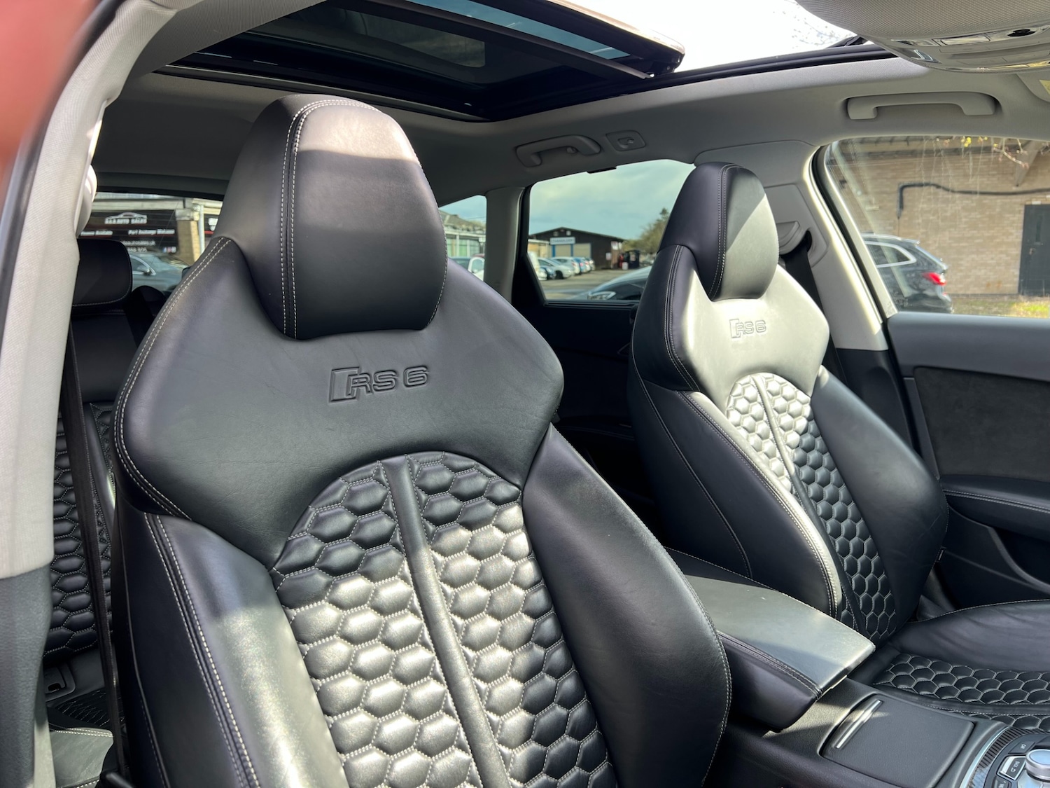 Used Audi RS6 2015 for sale - 78026339: Photo 26