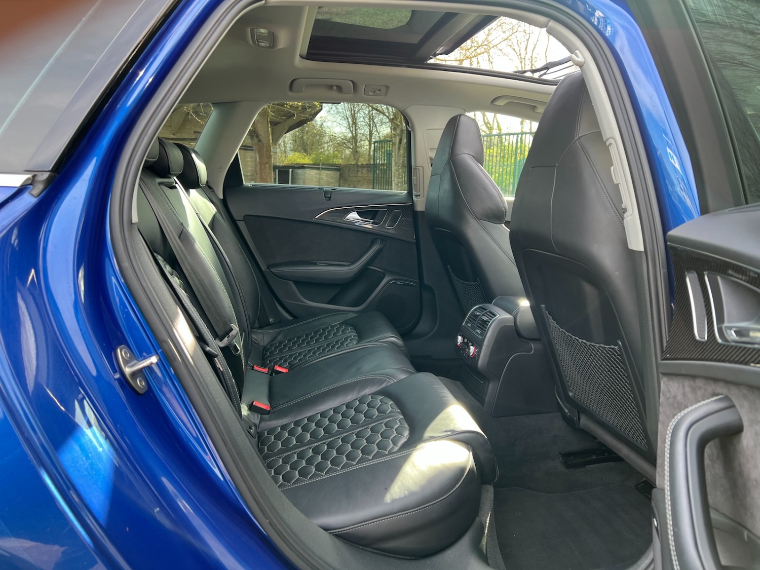 Used Audi RS6 2015 for sale - 78026339: Photo 27