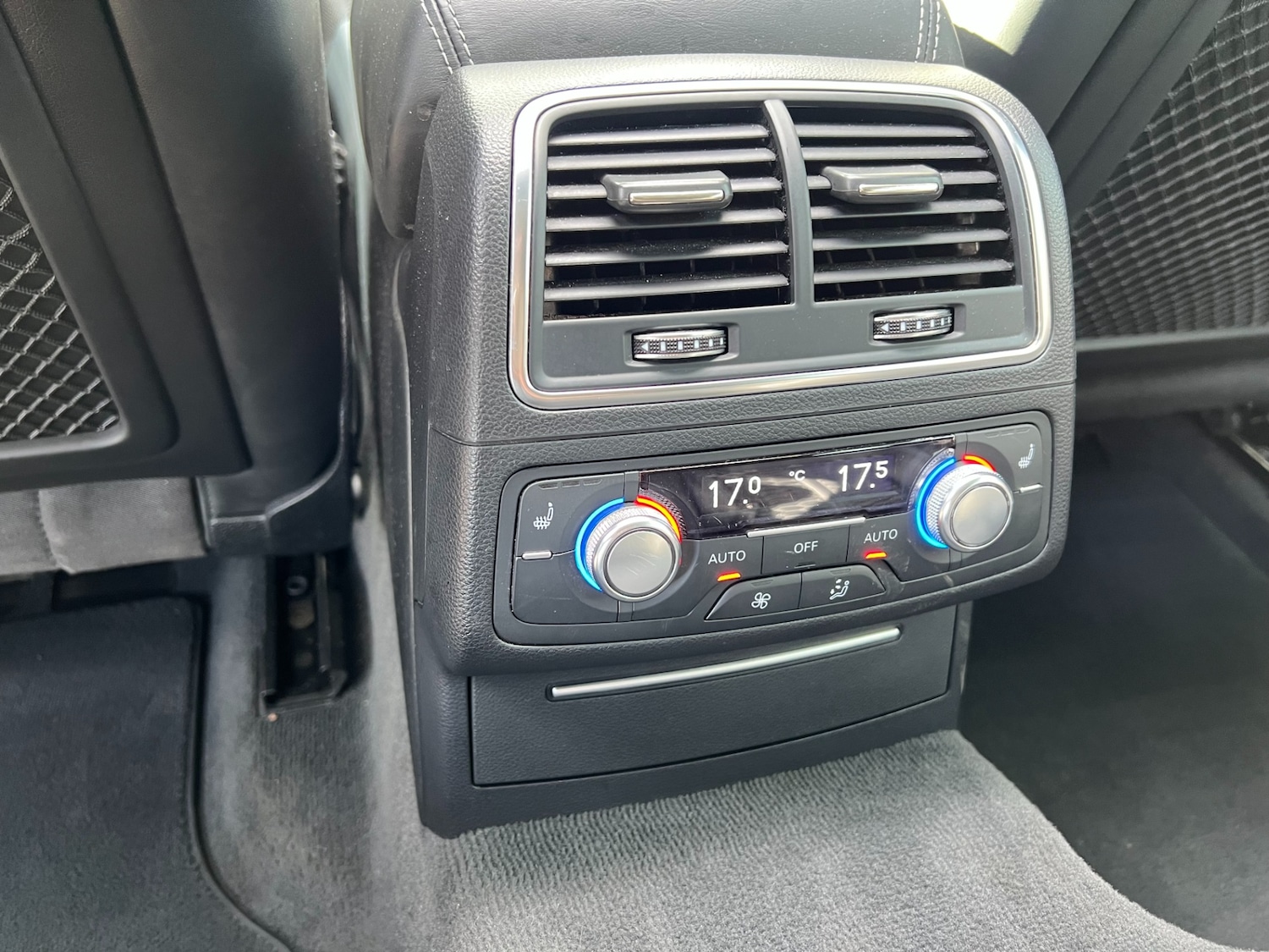 Used Audi RS6 2015 for sale - 78026339: Photo 33