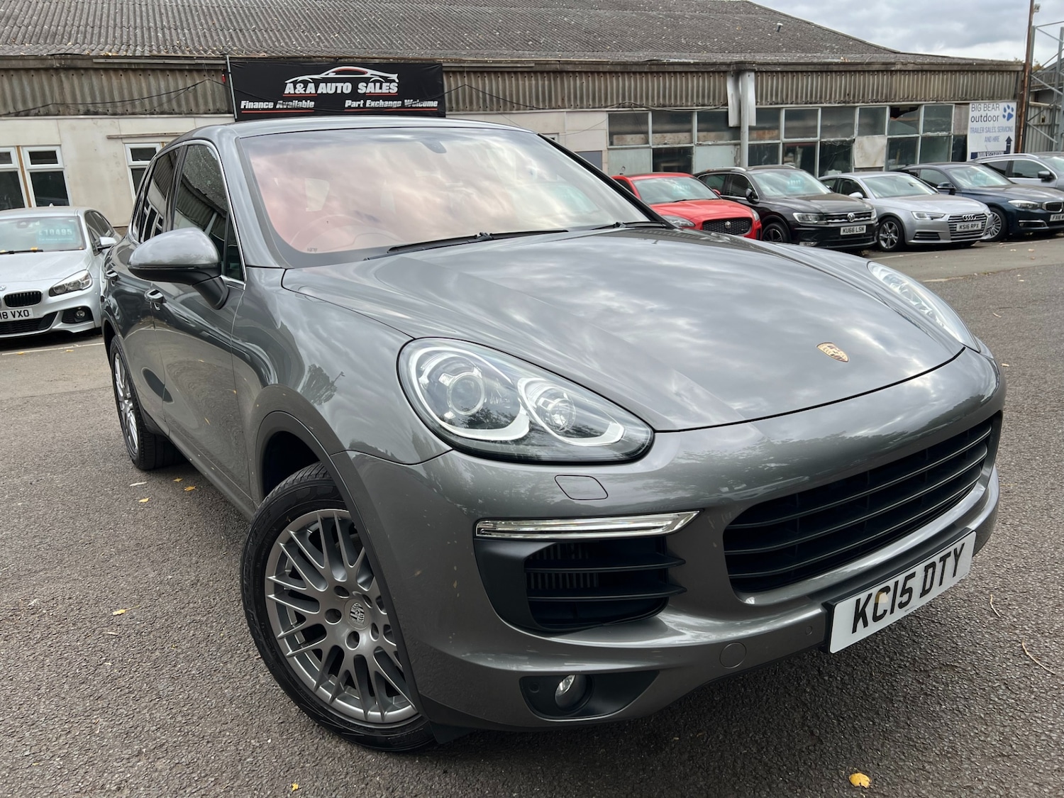 Used Porsche Cayenne 2015 for sale - 76207721: Photo 1