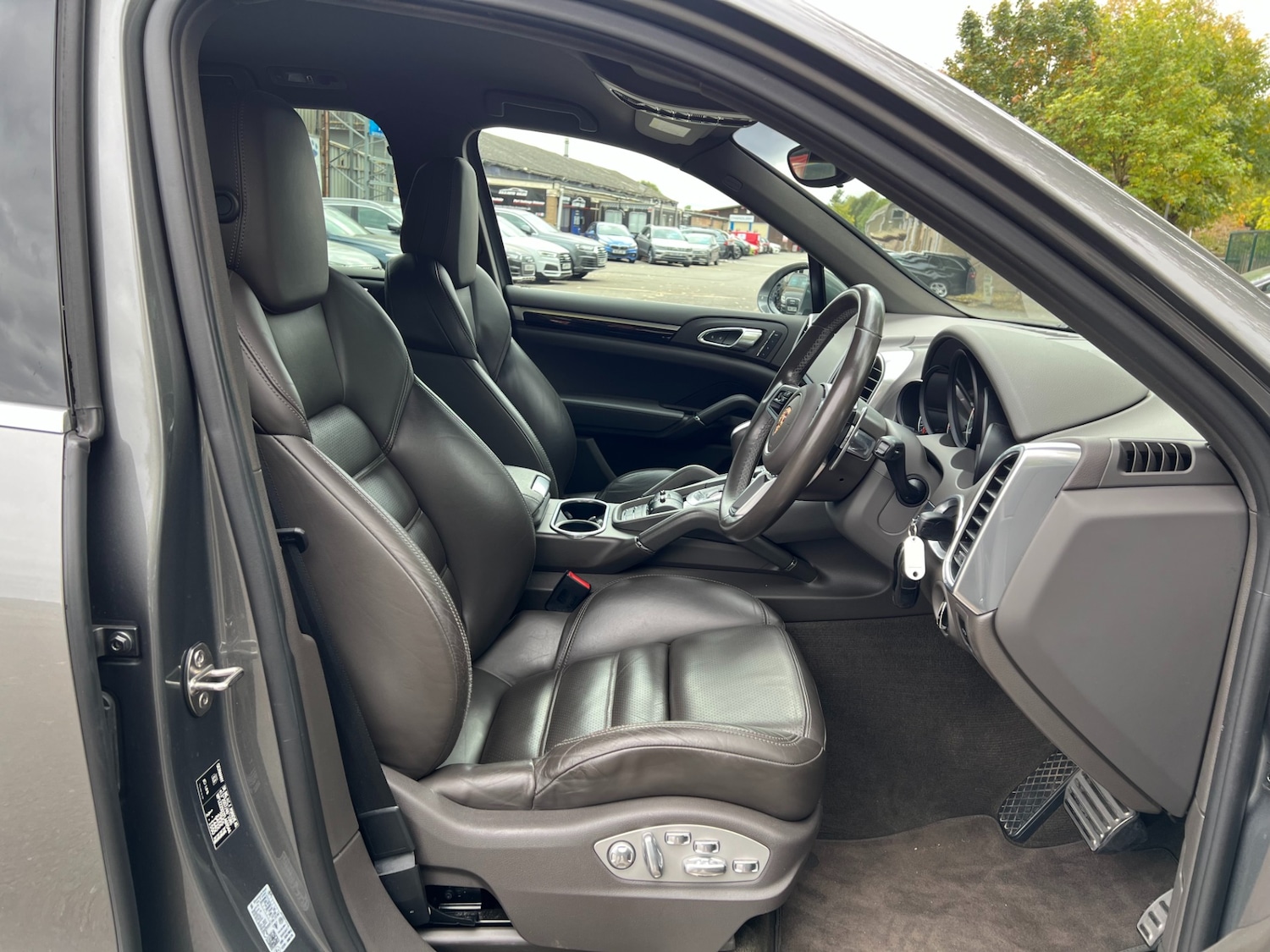 Used Porsche Cayenne 2015 for sale - 76207721: Photo 18