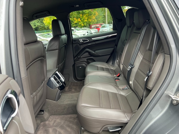 Used Porsche Cayenne 2015 for sale - 76207721: Photo 19