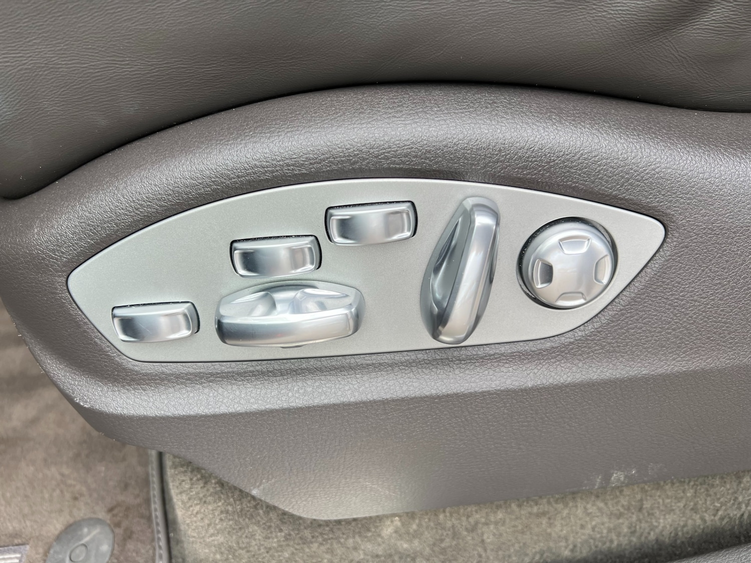 Used Porsche Cayenne 2015 for sale - 76207721: Photo 25