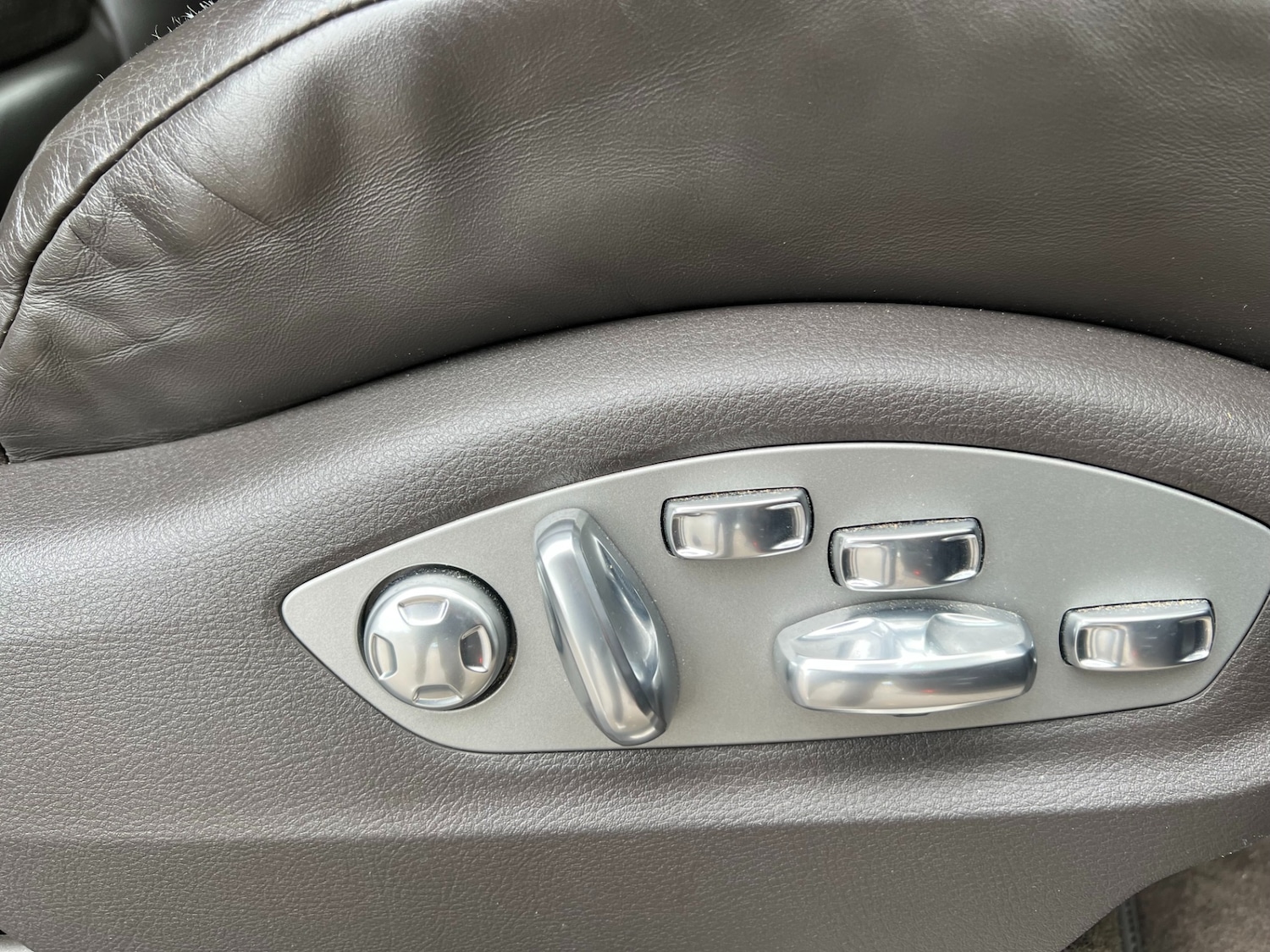 Used Porsche Cayenne 2015 for sale - 76207721: Photo 29