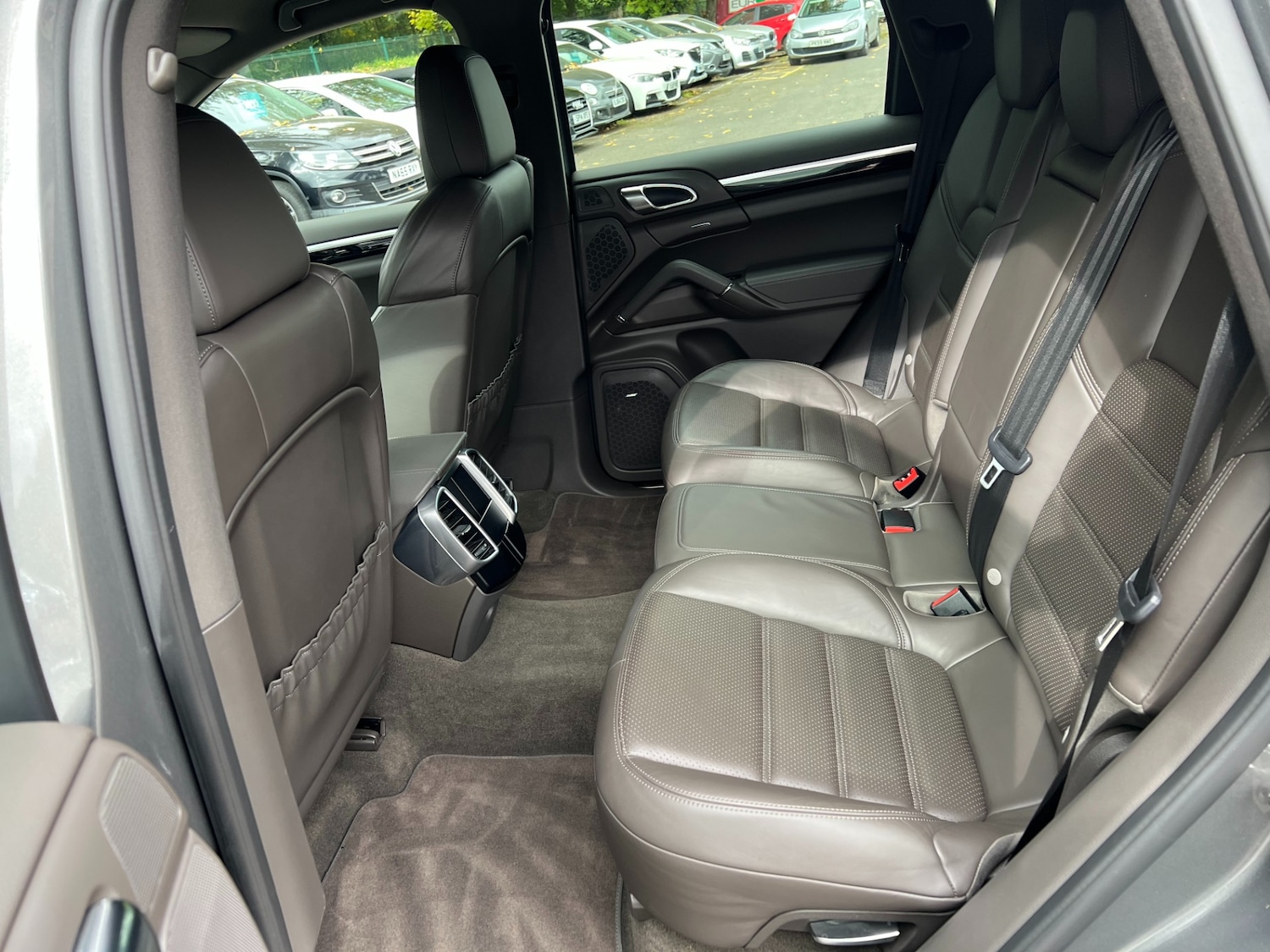 Used Porsche Cayenne 2015 for sale - 76207721: Photo 31