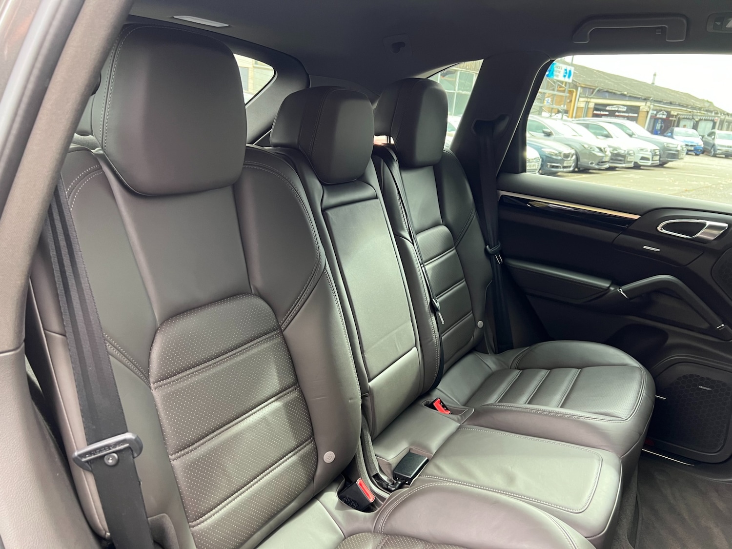 Used Porsche Cayenne 2015 for sale - 76207721: Photo 34