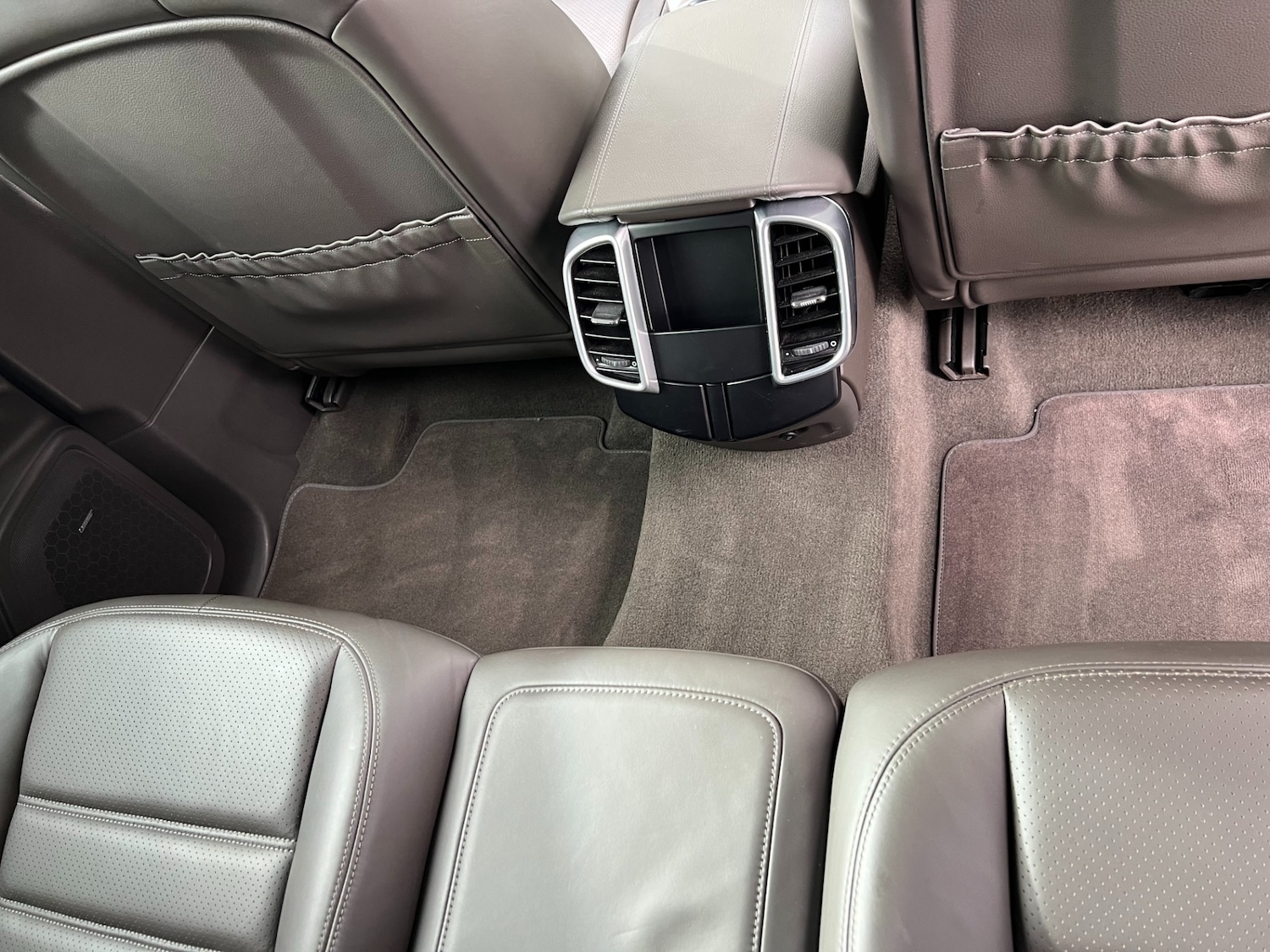 Used Porsche Cayenne 2015 for sale - 76207721: Photo 35